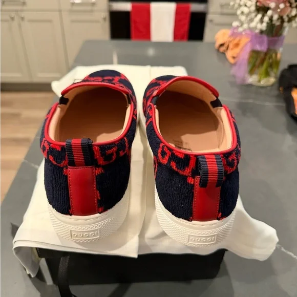 Gucci Navy and Red Slip-On Shoes display picture 3